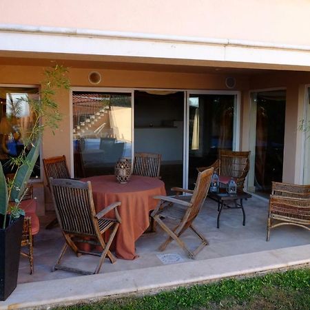 Apartamento Com Piscina Cruz Quebrada Ngoại thất bức ảnh