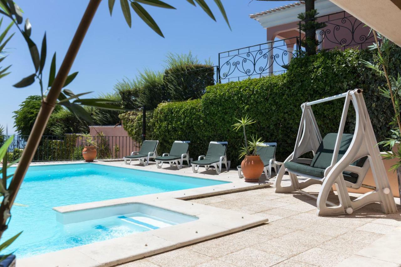 Apartamento Com Piscina Cruz Quebrada Ngoại thất bức ảnh