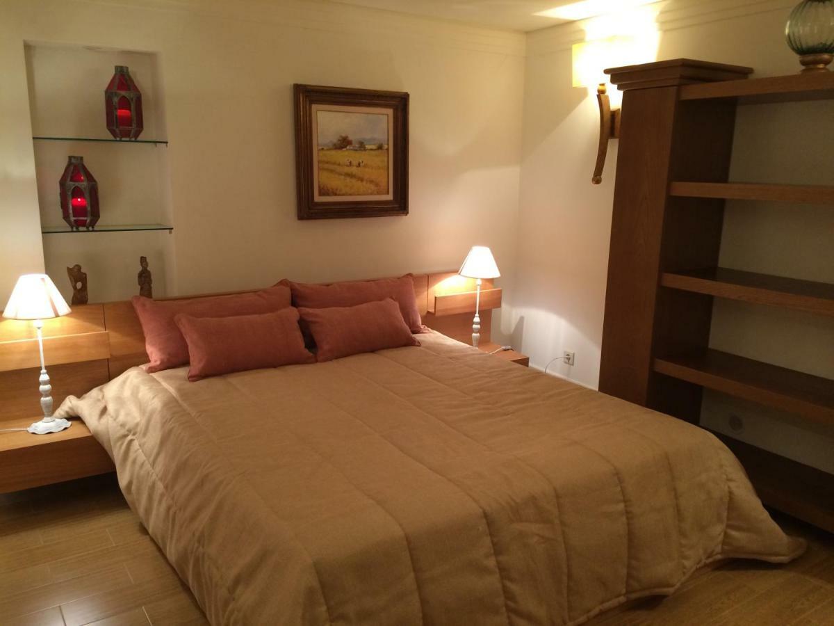 Apartamento Com Piscina Cruz Quebrada Ngoại thất bức ảnh