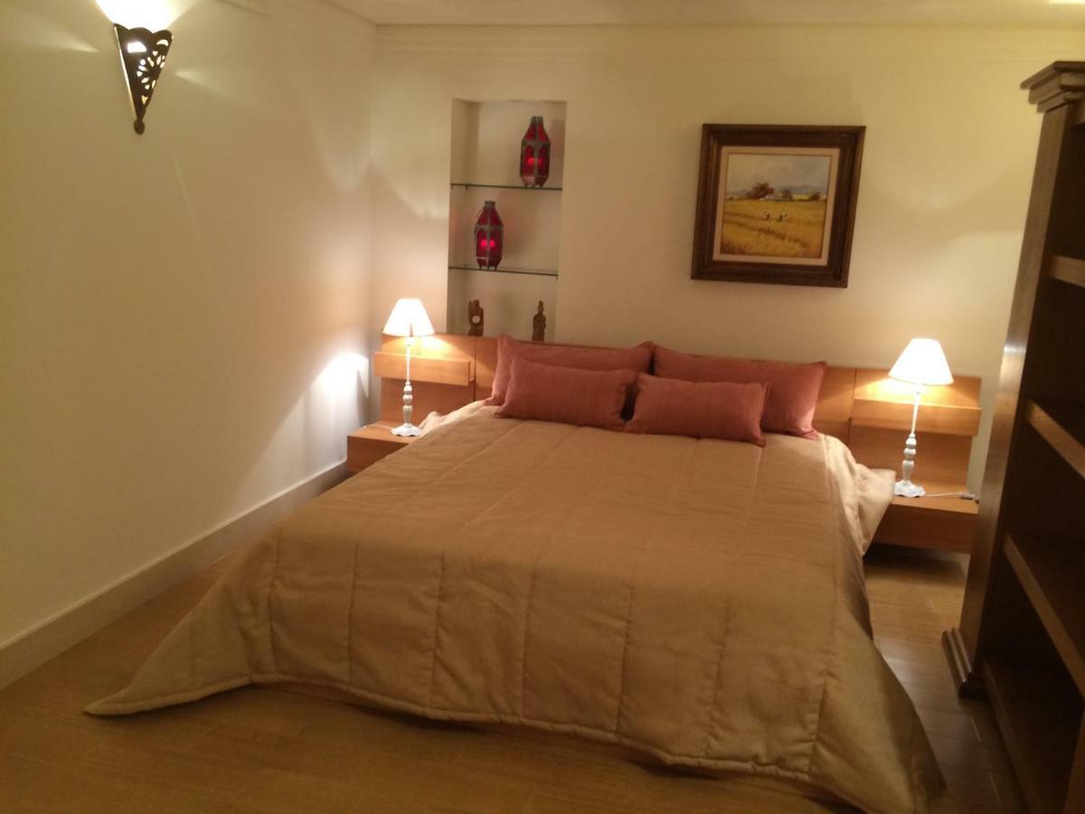 Apartamento Com Piscina Cruz Quebrada Ngoại thất bức ảnh
